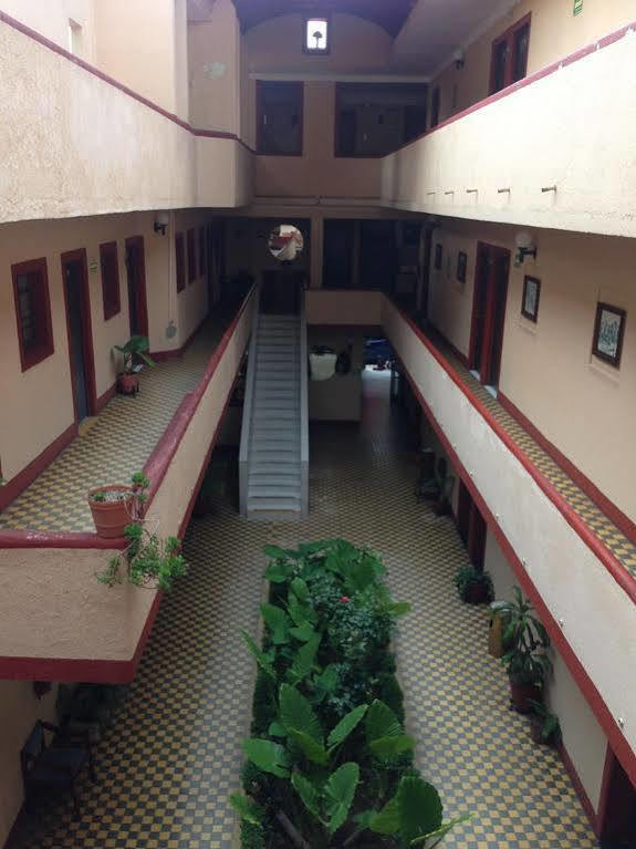 Hotel Gallo Rubio Guadalajara Extérieur photo